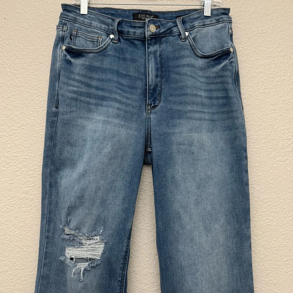 Judy Blue 90's Straight Fit Distressed Denim Jeans Size 13/31 - Picture 2 of 13